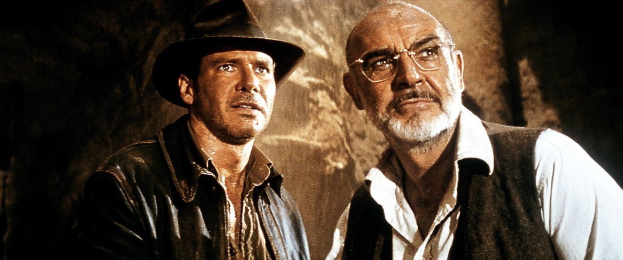 Gemeinsam machen sich Junior (Harrison Ford, l.) und Henry (Sean Connery, r.) auf die Suche nach dem heiligen Gral. Doch Nazis, Verräter, ein Gehei... - Bildquelle: Paramount Pictures