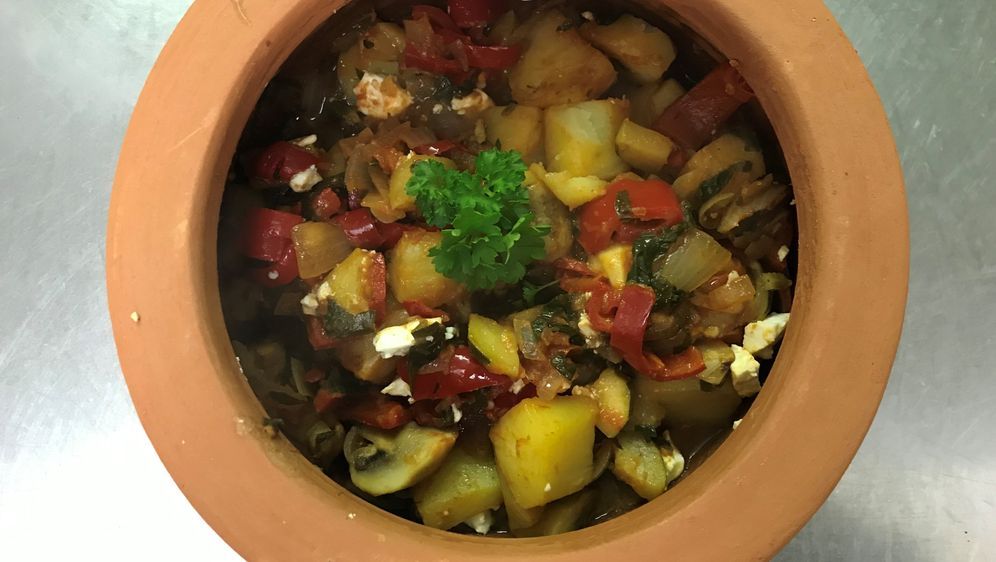 Güveç mit Lammkoteletts | Rezept aus Rosins Restaurants