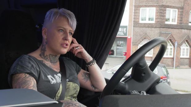 Wie Trucker Babe Jana Ihren Traumjob Fand Und Findet