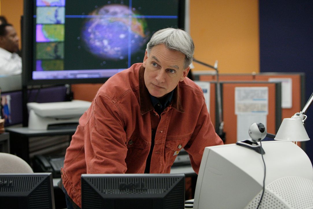 Ein hochentwickeltes Radargerät wurde gestohlen. Gibbs (Mark Harmon) und sein Team versuchen alles, um den Dieb zu finden ... - Bildquelle: CBS Television