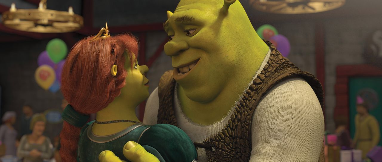 Eigentlich führt Shrek (r.) ein perfektes Leben: Er hat in Fiona (l.) eine fürsorgliche Ehefrau gefunden und ihre  drei kleinen Oger-Babys halten di... - Bildquelle: 2012 DreamWorks Animation LLC. All Rights Reserved.