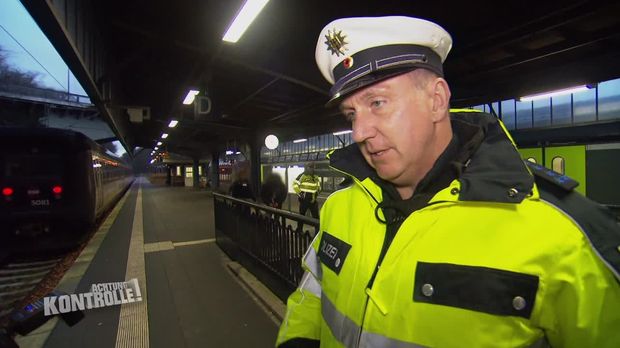 Achtung Kontrolle - Achtung Kontrolle! - Thema U.a.: Sechs Fahrgäste Ohne Dokumente - Bundespolizei Flensburg