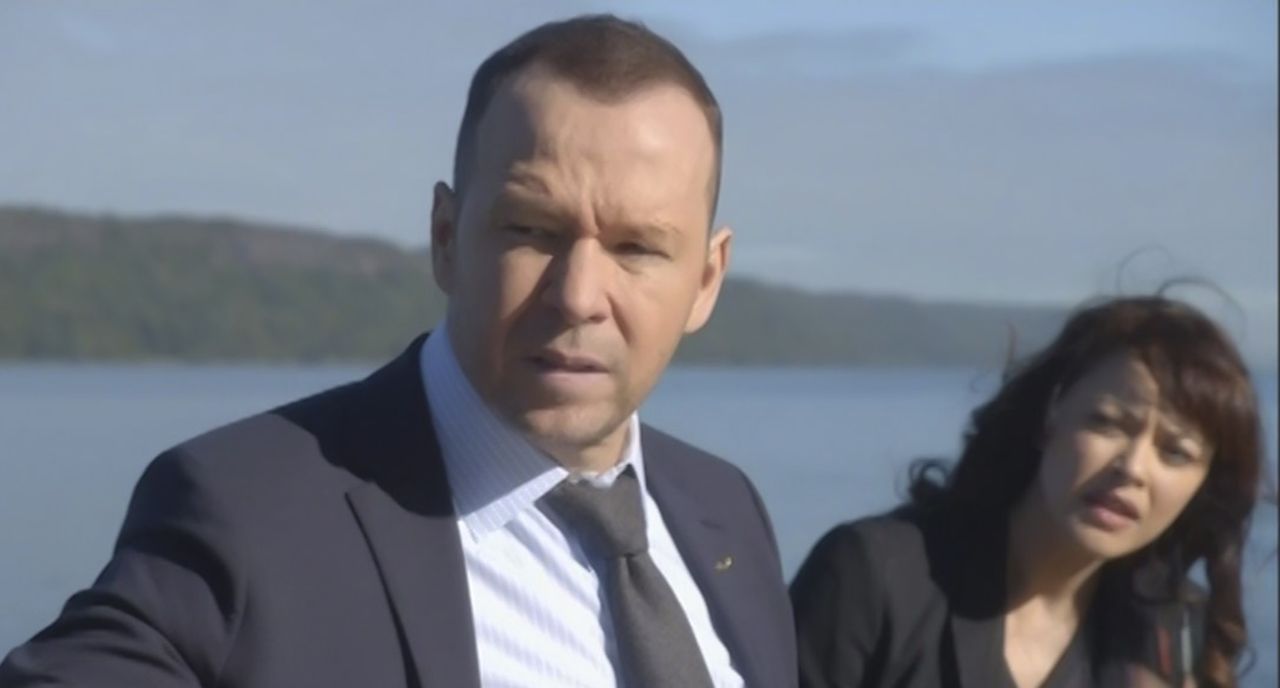 Danny (Donnie Wahlberg, l.) und seine Familie werden von einem kaltblütigen Serienkiller bedroht, der ihm bisher immer entkommen konnte. Gelingt es... - Bildquelle: 2015 CBS Broadcasting Inc. All Rights Reserved.