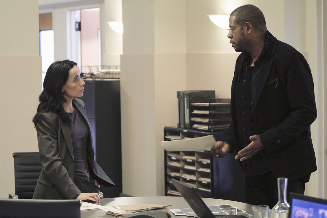 Gemeinsam mit Beth (Janeane Garofalo, l.) und dem restlichen Team, ermittelt Sam (Forest Whitaker, r.) in einem neuen Fall ... - Bildquelle: ABC Studios