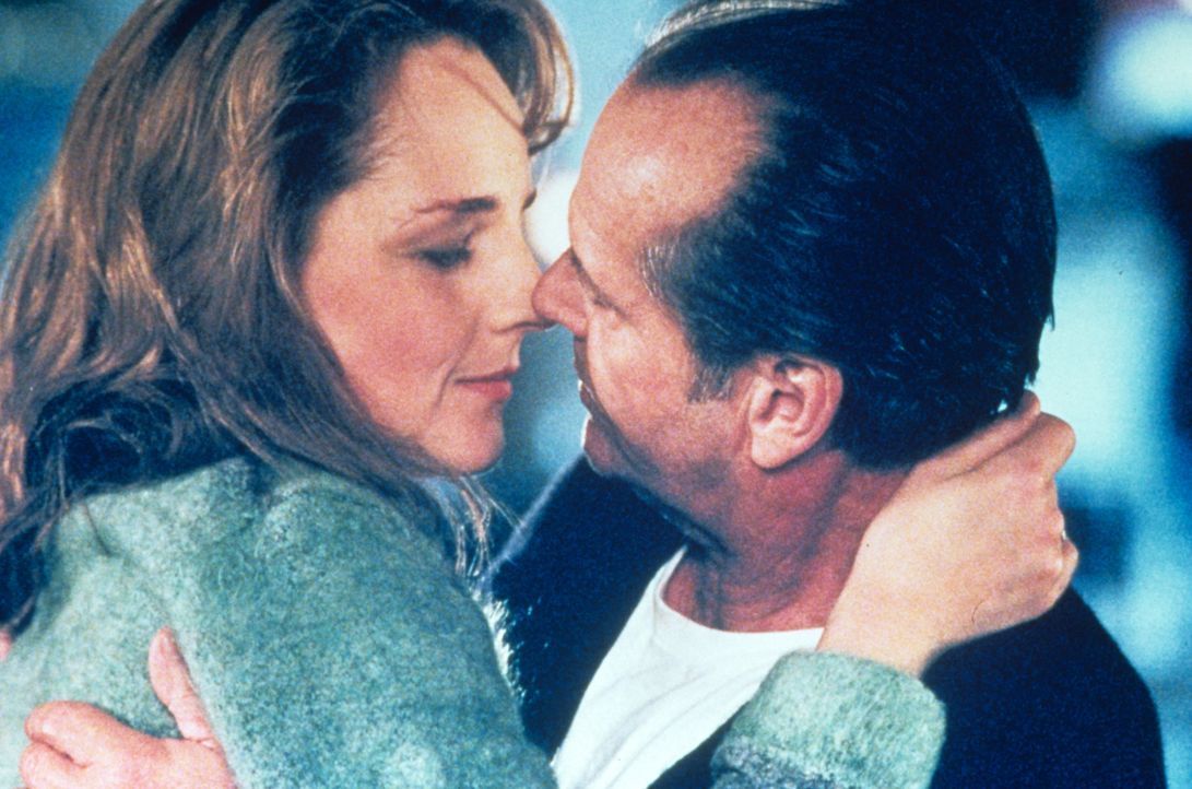 Melvin (Jack Nicholson, r.) offenbart Carol (Helen Hunt, l.) seine Gefühle und sie scheint sie zu erwidern ... - Bildquelle: Columbia Pictures