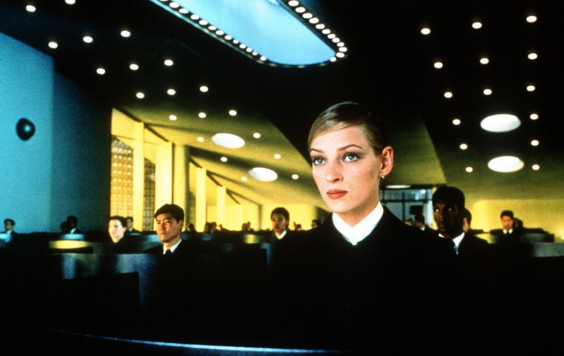 Irene (Uma Thurman) hegt einen schwer wiegenden Verdacht ... - Bildquelle: Columbia Pictures