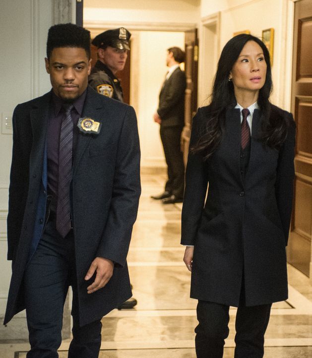 (v.l.n.r.) Detective Marcus Bell (Jon Michael Hill); Dr. Watson (Lucy Liu) - Bildquelle: Jeff Neira © 2017 CBS Television. All Rights Reserved / Jeff Neira