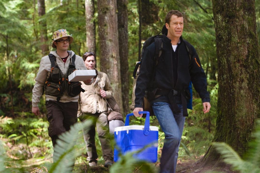 Gehen übers Wochenende gemeinsam zum Campen: Carter (Colin Ferguson, r.), Fargo (Neil Grayston, l.) und Grant (James Callis, M.) ... - Bildquelle: Universal Television