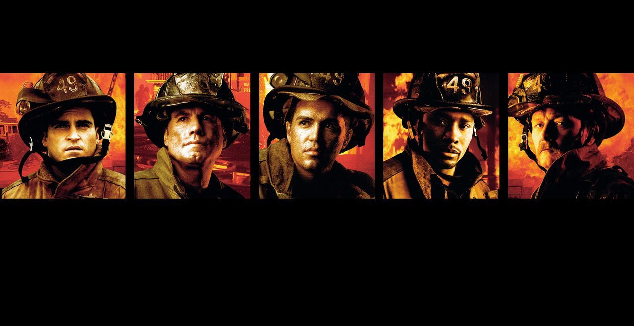 "Im Feuer" mit Joaquin Phoenix, l., John Travolta, 2.v.l., Morris Chestnut, 2.v.r. und Robert Patrick, r. - Bildquelle: Buena Vista International.  All Rights Reserved