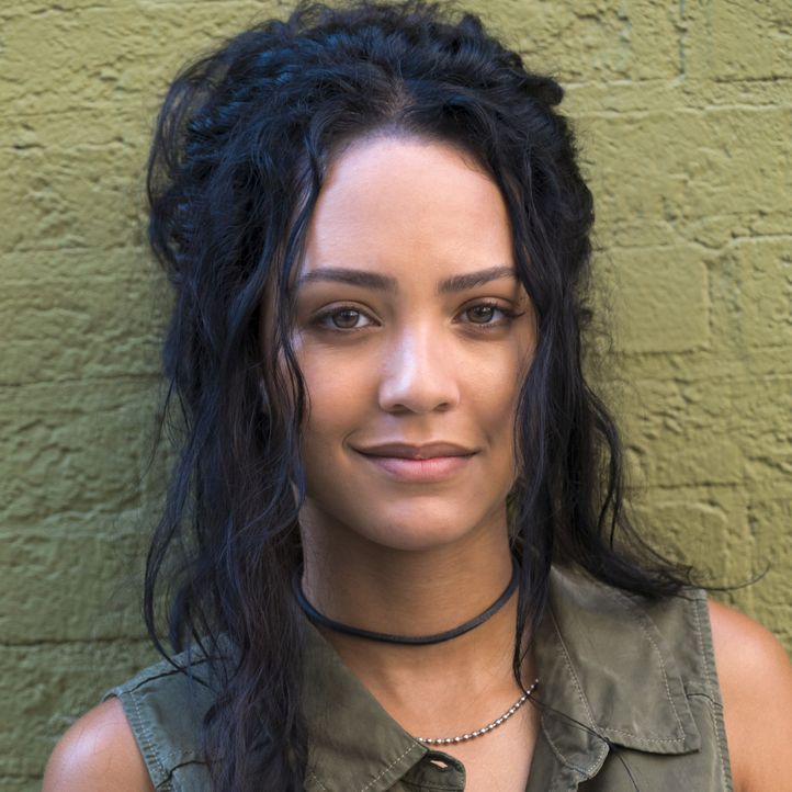 (1. Staffel) - Riley Davis (Tristin Mays) ist MacGyvers Kollegin wider Willen und eine höchst unberechenbare Hackerin mit krimineller Vergangenheit. - Bildquelle: Annette Brown 2016 CBS Broadcasting, Inc. All Rights Reserved / Annette Brown