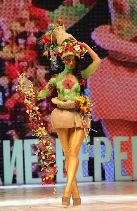 Festival-of-Beauty-(6)-14-02-22-SIPA-WENN-com - Bildquelle: SIPA/WENN.com