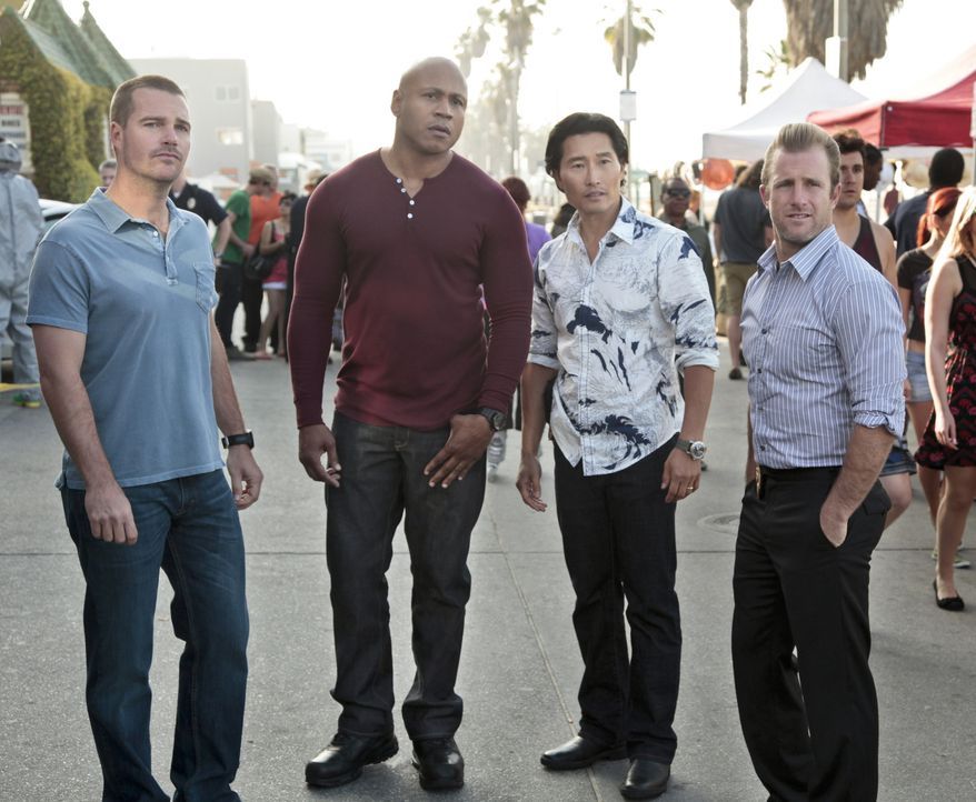 Gemeinsam ermitteln sie in einem Fall: Callen (Chris O'Donnell, l.), Sam (LL Cool J, 2.v.l.), Chin (Daniel Dae Kim, 2.v.r.) und Danny (Scott Caan, r... - Bildquelle: CBS Studios Inc. All Rights Reserved.