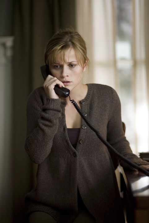 Während Isabella (Reese Witherspoon) noch hofft, ihren Mann schon bald unversehrt in die Arme schließen zu können, wird dieser bereits einer grau... - Bildquelle: Warner Brothers