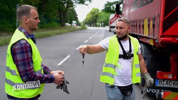 Achtung Kontrolle - Achtung Kontrolle! - Thema U.a.: Lkw-führerschein Als Zukunftschance