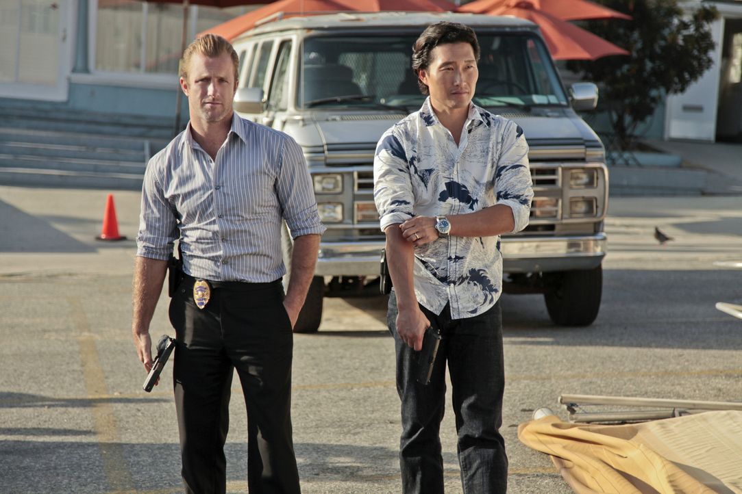 Arbeiten mit dem NCIS: L.A. Team in einem neuen Fall zusammen: Chin (Daniel Dae Kim, r.) und Danny (Scott Caan, l.) ... - Bildquelle: CBS Studios Inc. All Rights Reserved.