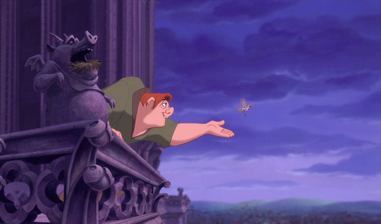 Hoch über den Dächern von Paris: Auf dem Glockenturm verfolgt der Glöckner Quasimodo sehnsüchtig das Fest der Narren - die fröhlichste Party des Jah... - Bildquelle: The Walt Disney Company