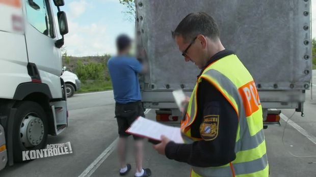 Achtung Kontrolle - Achtung Kontrolle! - Thema U.a.: Lkw-fahrer Führt Verbotene Waffe Mit Sich