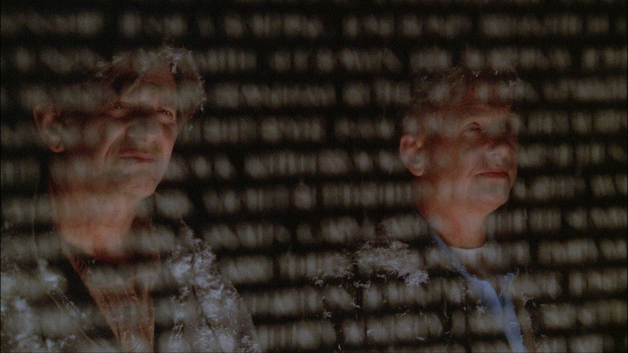 Kurz vor Heilig Abend wird ein älteres Ehepaar in ihrem Haus überfallen und ermordet. Alle Indizien sprechen gegen Ned Quinn (Peter Coyote, l.), doc... - Bildquelle: CBS Television