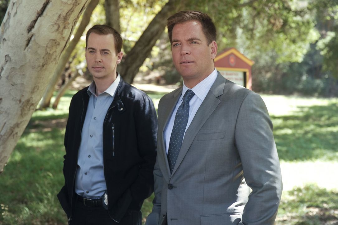 Während McGee (Sean Murray, l.) und Bishop undercover als Ehepaar ermitteln, um einen rätselhaften Fall zu lösen, begibt sich Tony (Michael Weatherl... - Bildquelle: Darren Michaels CBS Television / Darren Michaels