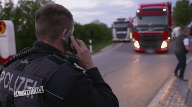 Achtung Kontrolle - Achtung Kontrolle! - Thema U.a.: Lkw Auf Kollisionskurs Mit Pkw