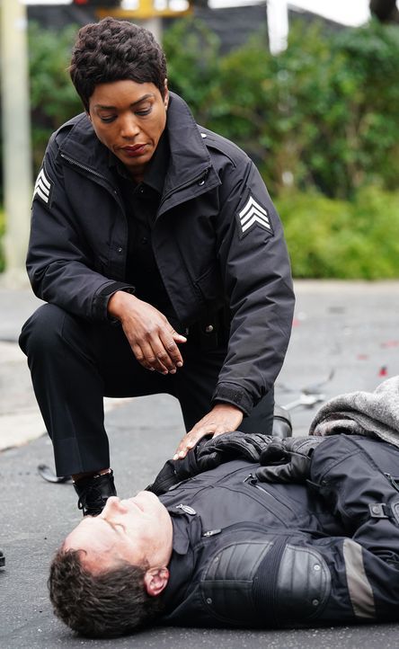 Athena (Angela Bassett, o.) - Bildquelle: Michael Becker 2018 Fox and its related entities. All rights reserved. / Michael Becker