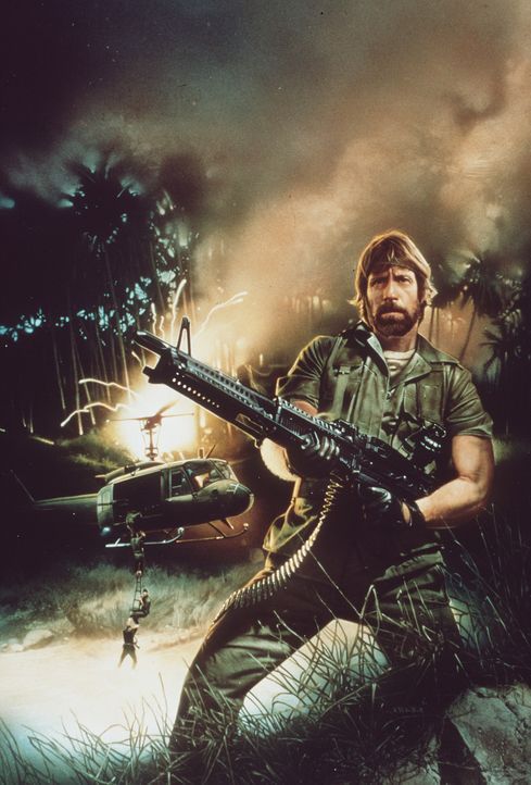 Schwer bewaffnet kehrt Colonel Braddock (Chuck Norris) nach Vietnam zurück, um die Kriegsgefangenen zu befreien  ... - Bildquelle: TM &   Metro-Goldwyn-Meyer Studios Inc. All Rights Reserved.