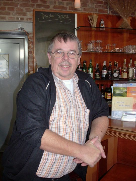 Rainer hat all seine Ersparnisse in das Restaurant "Navigare" im Duisburger Hafengelände gesteckt. Leider läuft es alles andere als rosig ... - Bildquelle: kabel eins