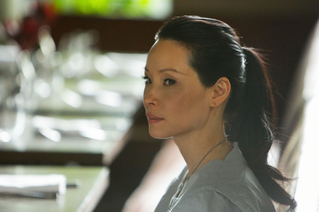 Joan (Lucy Liu) ist verwirrt und weiß nicht, was sie von Mycrofts Antrag halten soll, obwohl sie ihn mag ... - Bildquelle: CBS Television