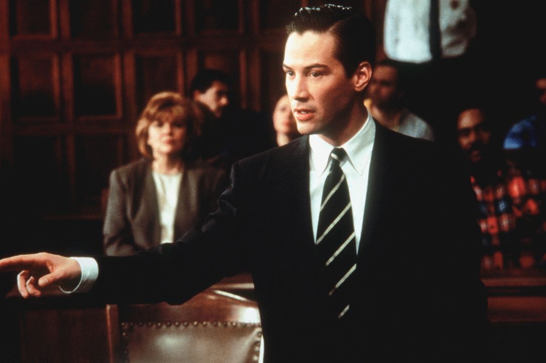 Als es dem jungen Anwalt Kevin Lomax (Keanu Reeves) gelingt, einen schuldigen Sexualstraftäter vor seiner Verurteilung zu bewahren, erhält er ein lu... - Bildquelle: Warner Bros.