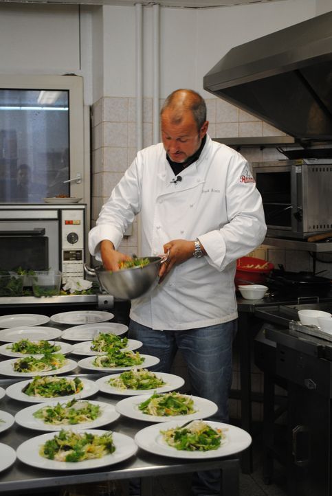 Berlin-Neukölln. Das Döner- und Imbissbudenparadies ist Frank Rosins heutiger Einsatzort. - Bildquelle: kabel eins