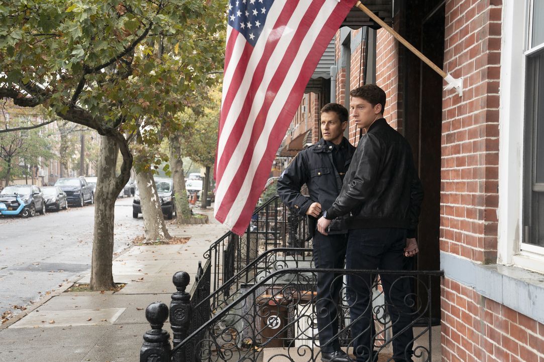 Jamie Reagan (Will Estes, l.); Joe Hill (Will Hochman, r.) - Bildquelle: Patrick Harbron 2020 CBS Broadcasting Inc. All Rights Reserved. / Patrick Harbron