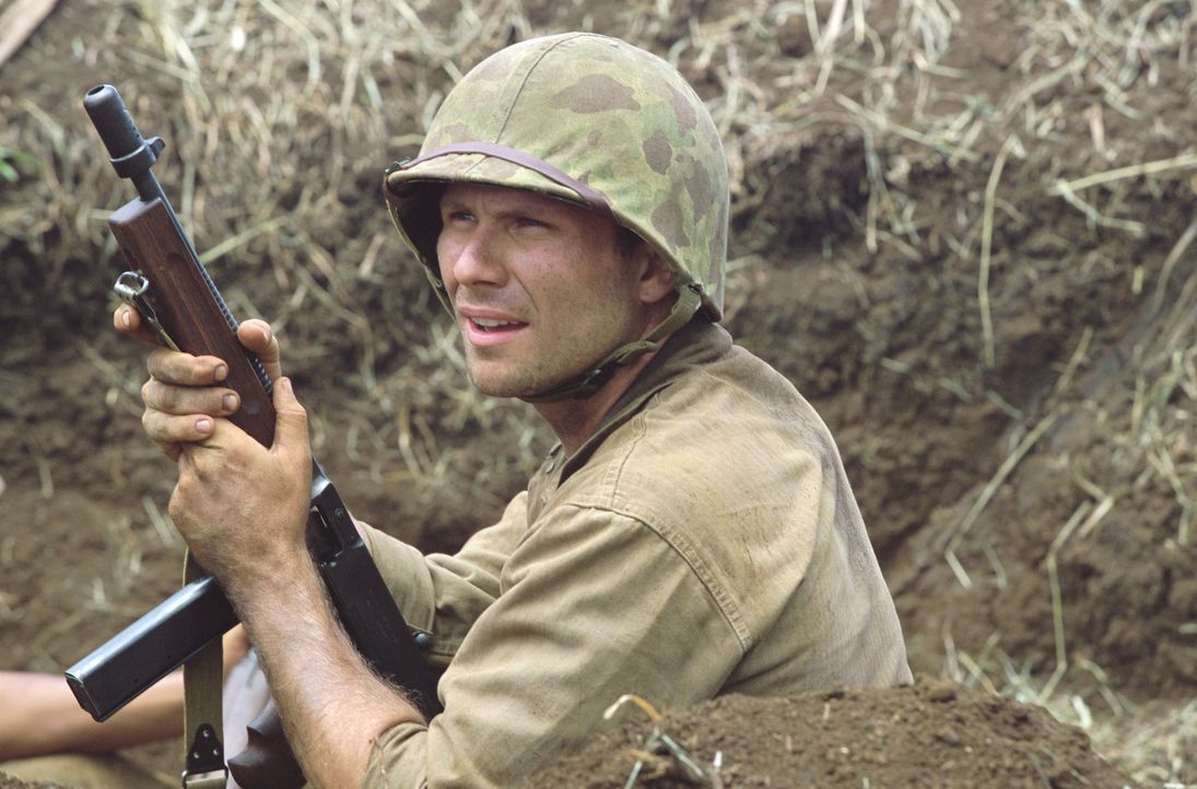 Sergeant Ox Henderson (Christian Slater) kämpft für die US-Marine im Pazifikkrieg und soll einen Code-Funker beschützen ... - Bildquelle: 2002 METRO-GOLDWYN-MAYER PICTURES INC.. All Rights Reserved