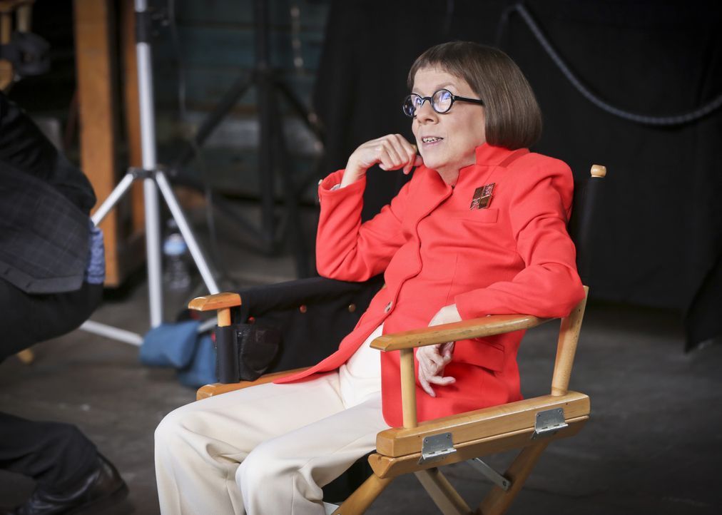 Um eine neuen Fall aufzuklären, arbeitet Hetty (Linda Hunt) undercover ... - Bildquelle: Monty Brinton 2015 CBS Broadcasting, Inc. All Rights Reserved.
