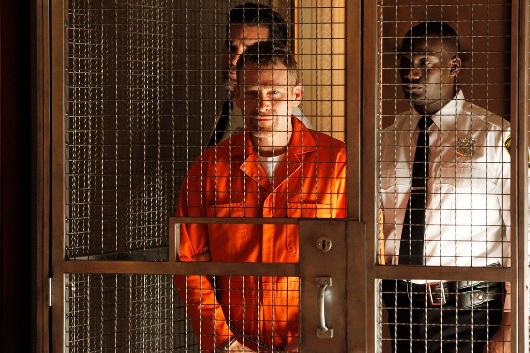 Nachdem er im Gefängnis einen Mithäftling getötet hat, muss sich  Hal Lockwood (Max Martini) erneut vor Gericht verantworten ... - Bildquelle: ABC Studios