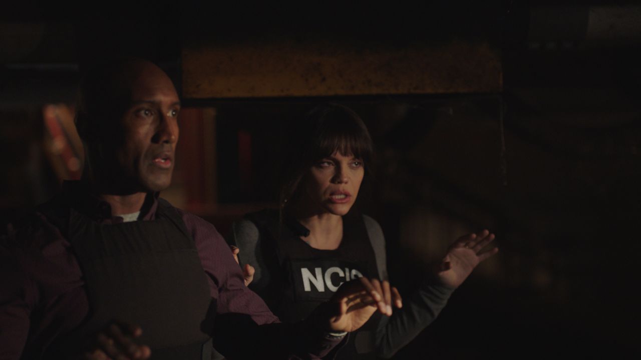 Dave Strand (Quentin Earl Darrington, l.); Tammy Gregorio (Vanessa Ferlito, r.) - Bildquelle: 2021 CBS Broadcasting Inc. All Rights Reserved.
