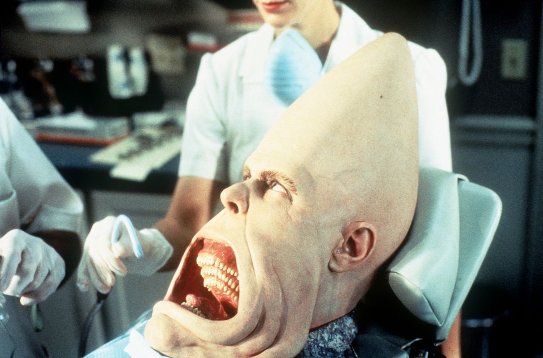 Die private Zahnbehandlungs - Zusatzversicherung hat sich für den gewissenhaften Beldar (Dan Aykroyd) auf jeden Fall rentiert ... - Bildquelle: Paramount Pictures