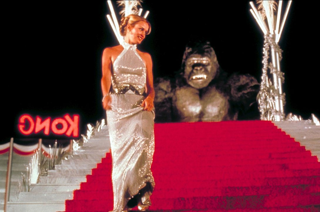 King Kong wird von dem skrupellosen Expeditionsleiter eingefangen, der das Tier nach New York bringen will, um es dort als sensationelles Ausstellun... - Bildquelle: Paramount Pictures