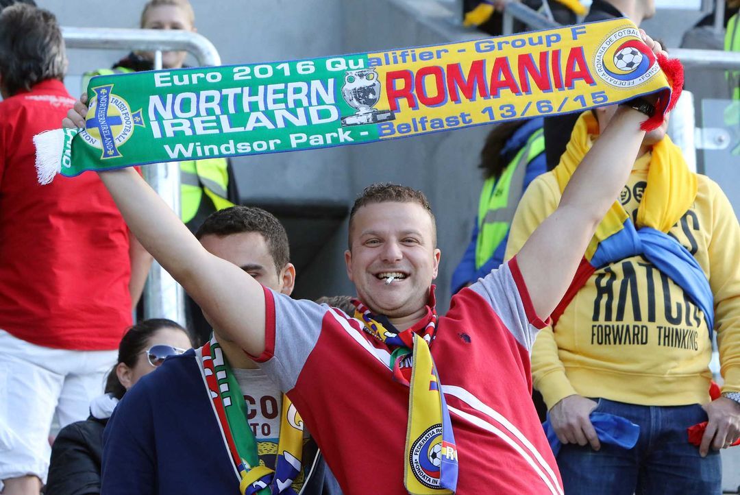 Fußball-Fan-Romania-150613-AFP - Bildquelle: AFP