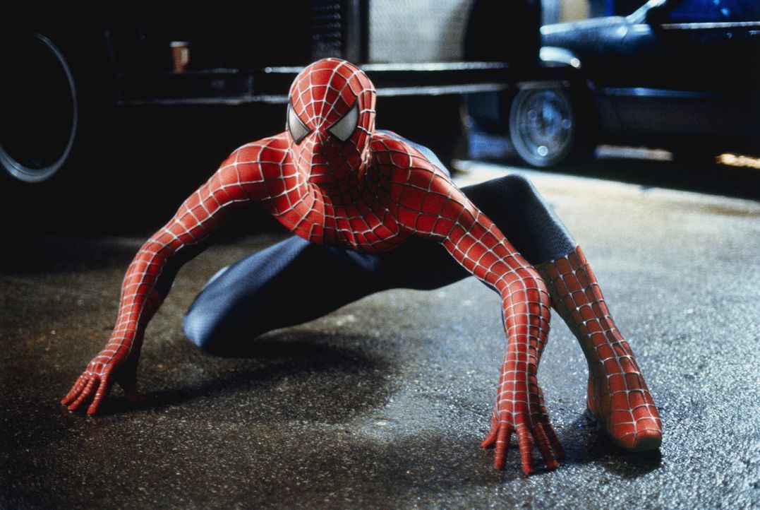 Als Spider-Man widmet Peter Parker (Tobey Maguire) sein Leben dem Kampf gegen das Verbrechen. Er ahnt nicht, dass sein schrecklichster Gegner direkt... - Bildquelle: 2003 Sony Pictures Television International