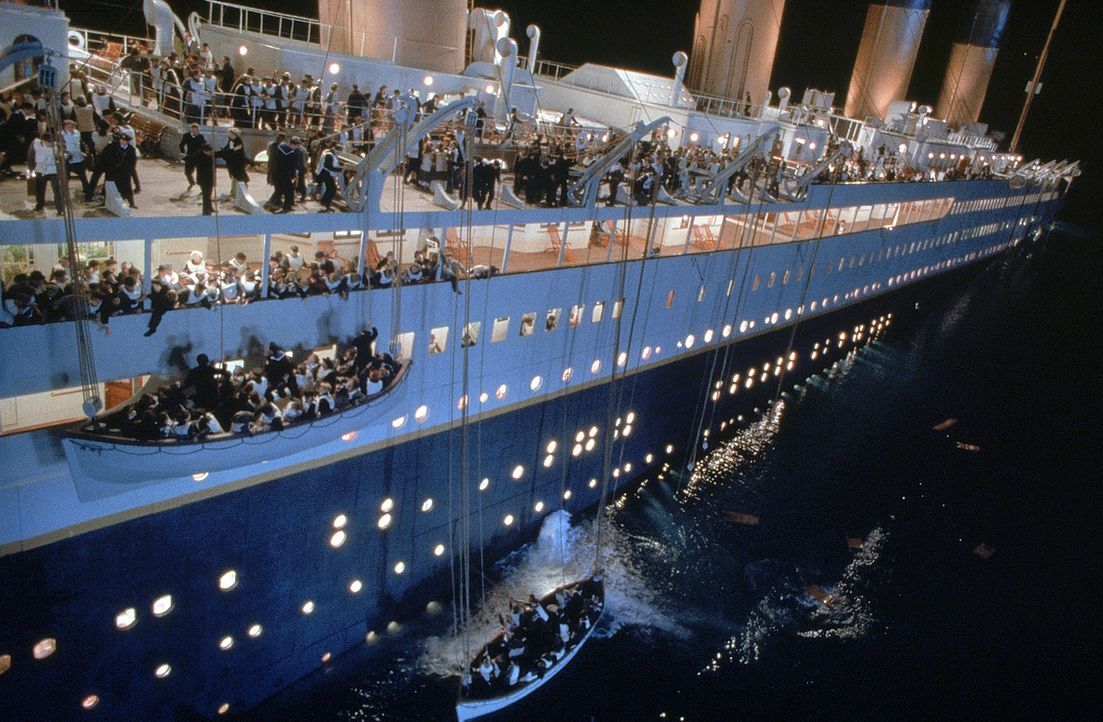 England 1912. Die Jungfernfahrt der Titanic, des größten und luxuriösesten Passagierdampfschiff seiner Zeit. Eines Tages jedoch rammt die Titanic... - Bildquelle: 20th Century Fox