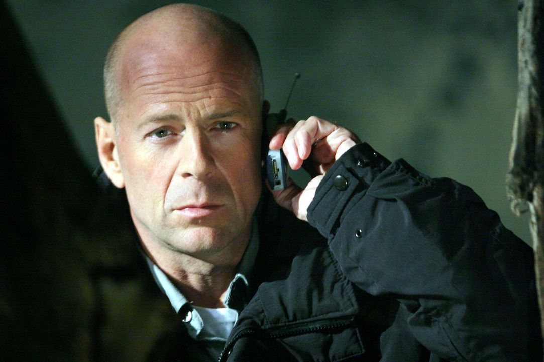 Nach einem fehlgeschlagenen Einsatz lässt sich der Polizist Jeff Talley (Bruce Willis) in eine Kleinstadt versetzen. Eines Tages jedoch nehmen drei... - Bildquelle: 2004 Hostage, LLC. All Rights Reserved