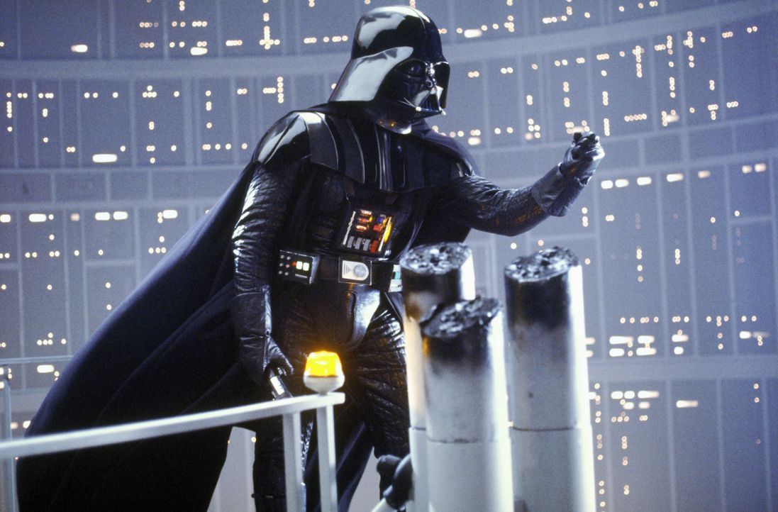 Der galaktische Bösewicht Darth Vader (David Prowse) stellt für Luke, Han und die Prinzessin eine raffinierte Falle auf ... - Bildquelle: TM & © 2015 Lucasfilm Ltd. All rights reserved. Used under authorization.