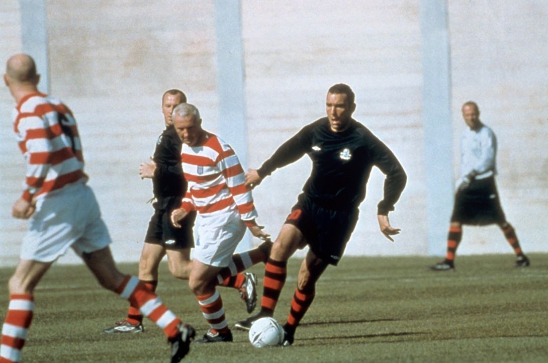 Selbst im Gefängnis beherrscht der Fußball sein Leben: Danny Meehan (Vinnie Jones) ... - Bildquelle: Paramount Pictures