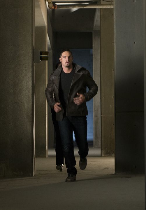 Versucht, Sam Landon zu stoppen: Vincent (Jay Ryan) ... - Bildquelle: 2013 The CW Network, LLC. All rights reserved.