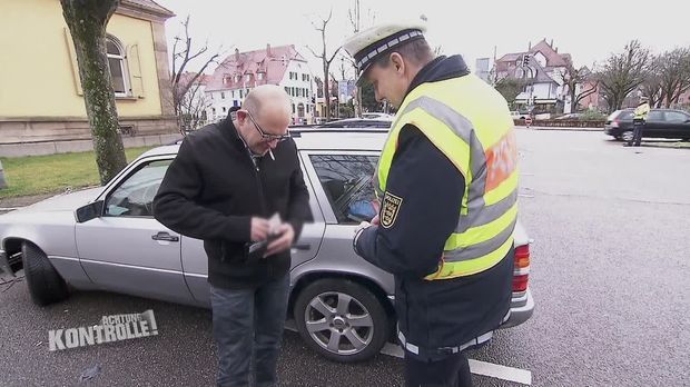 Achtung Kontrolle - Achtung Kontrolle! - Thema U.a.: Dreister Geht's Immer - Verkehrskontrolle Freiburg