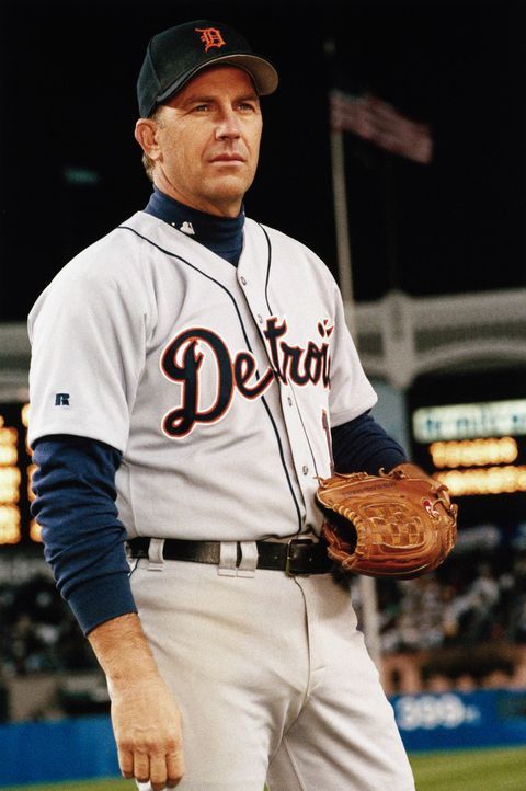 Billy Chapel (Kevin Costner), eine lebende Baseball-Legende, ist mit 41 Jahren beinahe am Ende seiner Karriere angelangt. Doch er bekommt noch eine... - Bildquelle: 1999 Universal Studios. All Rights Reserved.