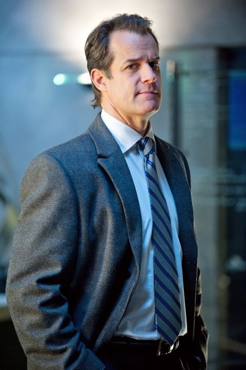 Ist Agent Martin Danberg (Josh Stamberg) der Maulwurf? - Bildquelle: 2012 American Broadcasting Companies, Inc. All rights reserved.