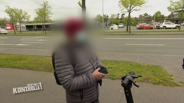 Achtung Kontrolle - Achtung Kontrolle! - Thema U.a: Volle Fahrt Voraus! E-scooter Fahrer Sieht Nur Grün