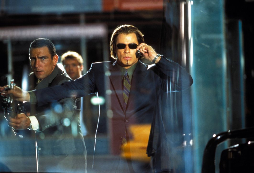 Ist einer von der ganzen harten Sorte: der Gangster Gabriel Shear (John Travolta, vorne) ... - Bildquelle: Warner Brothers International