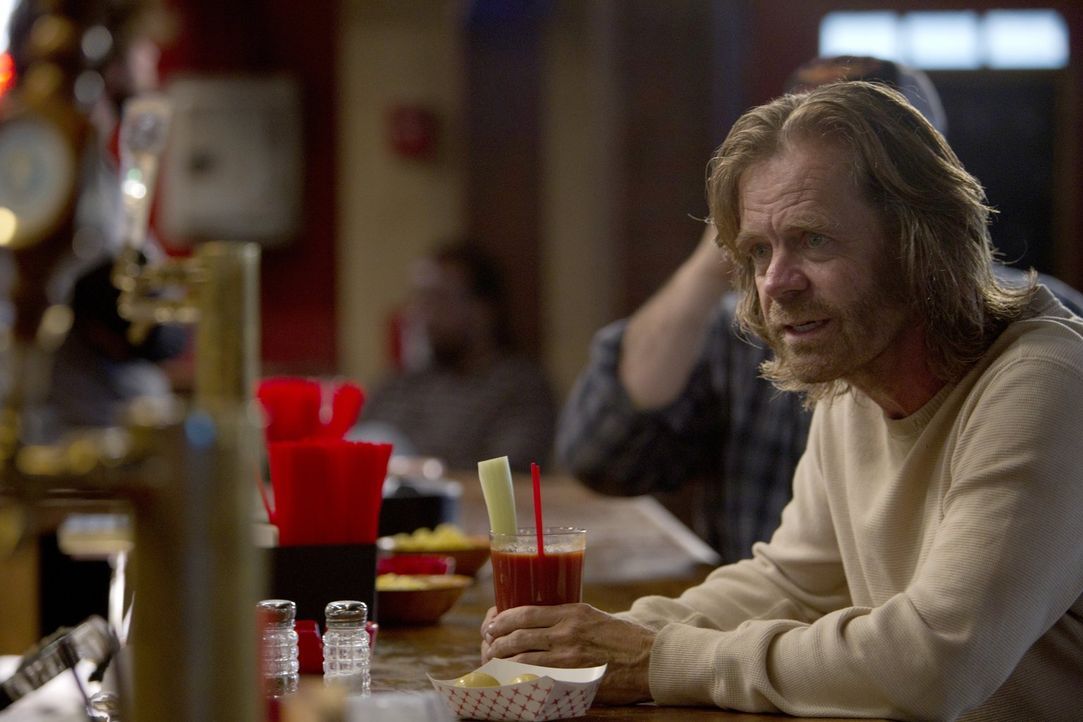 Wohin soll Frank (William H. Macy) jetzt nur? Der Alkoholiker hält es Zuhause mit Grammy Gallagher einfach nicht mehr aus ... - Bildquelle: 2010 Warner Brothers